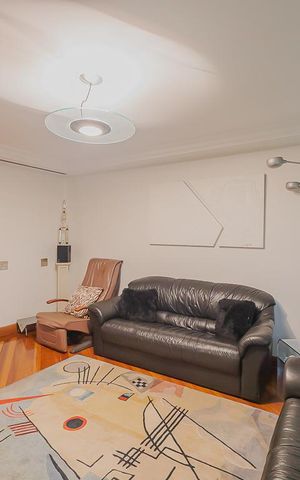 Apartamento à venda com 402m², 4 quartos e 4 vagasSala de TV