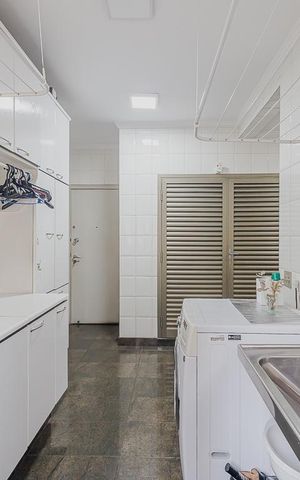 Apartamento à venda com 402m², 4 quartos e 4 vagasÁrea de Serviço