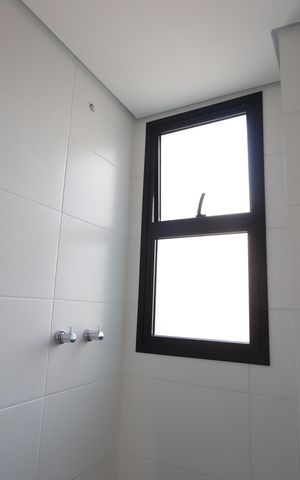 Casa de condomínio à venda com 170m², 3 quartos e 2 vagasBanheiro Social