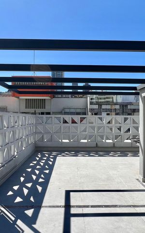 Casa à venda com 276m², 3 quartos e 2 vagas Casa à venda com 276m², 3 quartos e 2 vagasTerraço