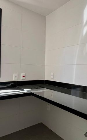 Casa à venda com 276m², 3 quartos e 2 vagas Casa à venda com 276m², 3 quartos e 2 vagasÁrea de Serviço