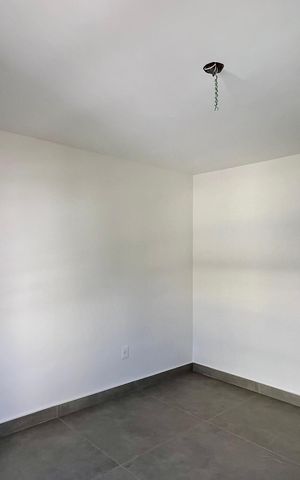 Casa à venda com 276m², 3 quartos e 2 vagas Casa à venda com 276m², 3 quartos e 2 vagasSuíte