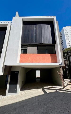 Casa à venda com 276m², 3 quartos e 2 vagas Casa à venda com 276m², 3 quartos e 2 vagasFachada