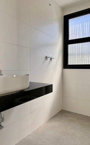 Casa à venda com 276m², 3 quartos e 2 vagas Casa à venda com 276m², 3 quartos e 2 vagasBanheiro