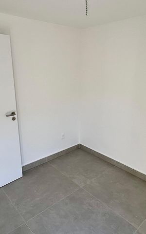 Casa à venda com 276m², 3 quartos e 2 vagas Casa à venda com 276m², 3 quartos e 2 vagasQuarto 2