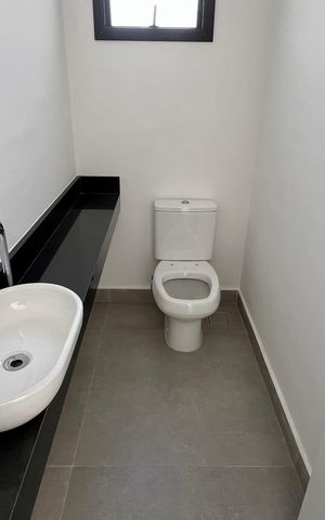 Casa à venda com 276m², 3 quartos e 2 vagas Casa à venda com 276m², 3 quartos e 2 vagasLavabo da Sala