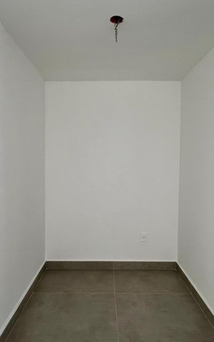 Casa à venda com 276m², 3 quartos e 2 vagas Casa à venda com 276m², 3 quartos e 2 vagasCloset da suíte