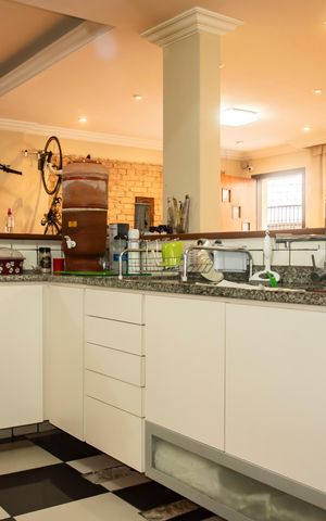 Casa à venda com 234m², 3 quartos e sem vagaCozinha