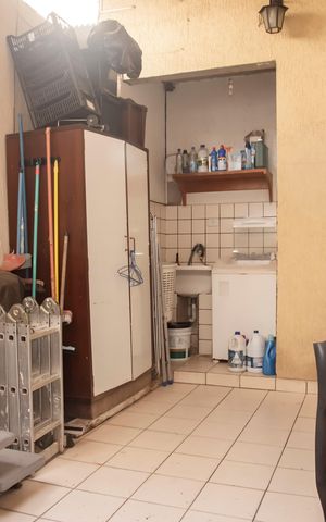 Casa à venda com 234m², 3 quartos e sem vagaÁrea de Serviço