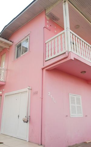 Casa à venda com 169m², 2 quartos e 1 vagaÁrea externa