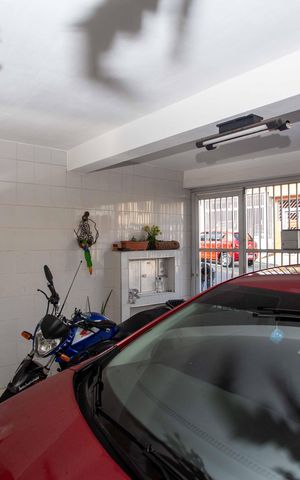 Casa à venda com 210m², 4 quartos e 2 vagasGaragem