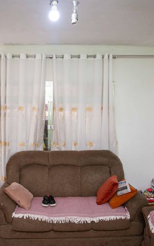Casa à venda com 210m², 4 quartos e 2 vagasSala