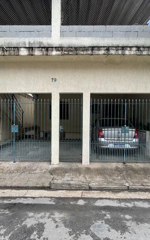 Casa para alugar com 64m², 2 quartos e sem vaga Casa para alugar com 64m², 2 quartos e sem vagaFachada