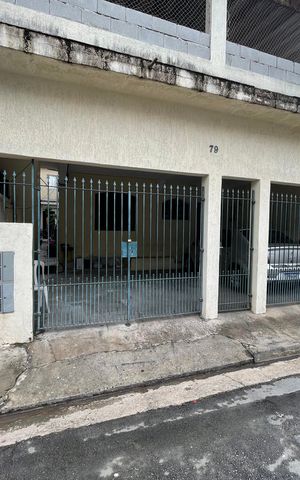 Casa para alugar com 64m², 2 quartos e sem vaga Casa para alugar com 64m², 2 quartos e sem vagaFachada