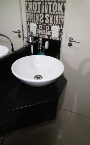 Casa para alugar com 130m², 3 quartos e 2 vagasBanheiro 1
