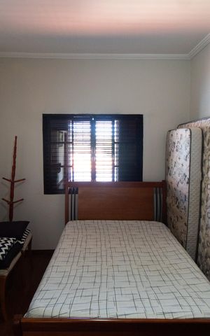 Casa à venda com 240m², 3 quartos e 4 vagas Casa à venda com 240m², 3 quartos e 4 vagasQuarto 3