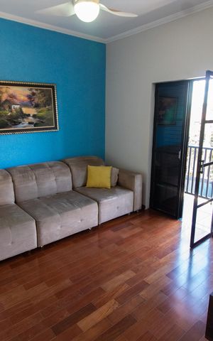 Casa à venda com 240m², 3 quartos e 4 vagas Casa à venda com 240m², 3 quartos e 4 vagasSala 2
