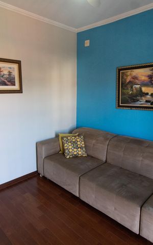 Casa à venda com 240m², 3 quartos e 4 vagas Casa à venda com 240m², 3 quartos e 4 vagasSala 2