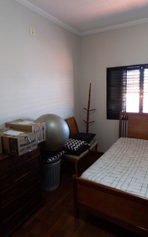Casa à venda com 240m², 3 quartos e 4 vagas Casa à venda com 240m², 3 quartos e 4 vagasQuarto 3