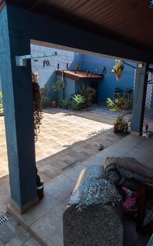 Casa à venda com 240m², 3 quartos e 4 vagas Casa à venda com 240m², 3 quartos e 4 vagasÁrea comum