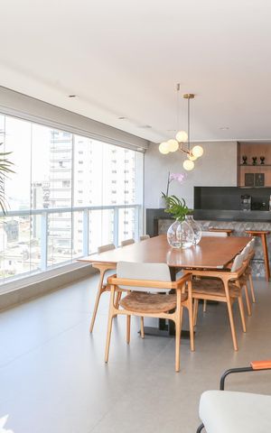 Apartamento à venda com 180m², 3 quartos e 3 vagas Apartamento à venda com 180m², 3 quartos e 3 vagasSala