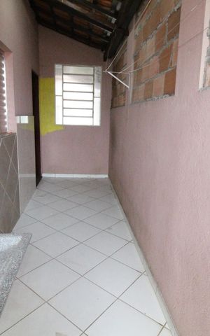 Casa para alugar com 70m², 2 quartos e 1 vagaÁrea de Serviço