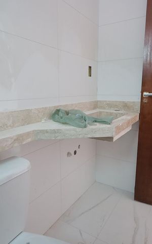 Casa de condomínio à venda com 117m², 2 quartos e 2 vagas Casa de condomínio à venda com 117m², 2 quartos e 2 vagasBanheiro da Suíte 1