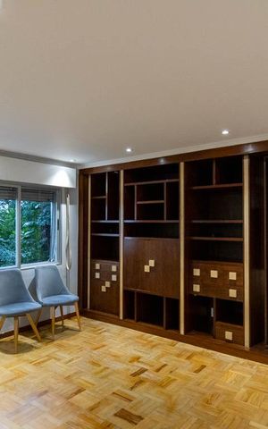 Apartamento à venda com 242m², 3 quartos e 1 vaga Apartamento à venda com 242m², 3 quartos e 1 vagaSala