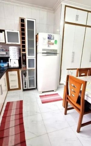 Casa para alugar com 174m², 2 quartos e 2 vagas