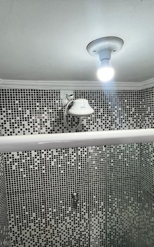 Casa de condomínio para alugar com 50m², 1 quarto e sem vagaBanheiro