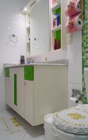 Casa à venda com 124m², 2 quartos e 2 vagasBanheiro