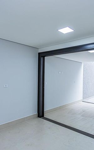 Casa à venda com 300m², 3 quartos e 2 vagas Casa à venda com 300m², 3 quartos e 2 vagasBanheiro