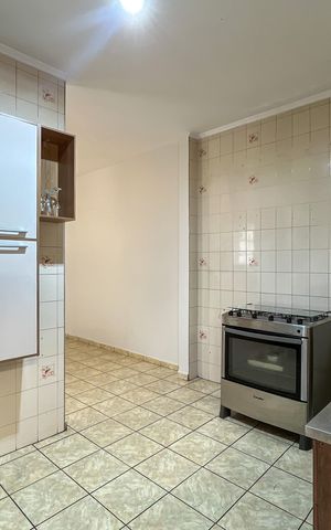 Casa à venda com 250m², 4 quartos e 5 vagas Casa à venda com 250m², 4 quartos e 5 vagasCozinha