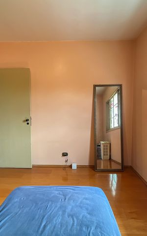 Casa à venda com 250m², 4 quartos e 5 vagas Casa à venda com 250m², 4 quartos e 5 vagasQuarto 1
