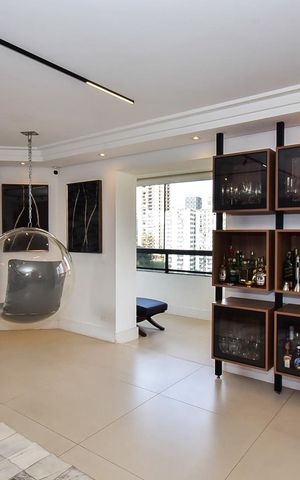 Apartamento à venda com 229m², 4 quartos e 4 vagasSala