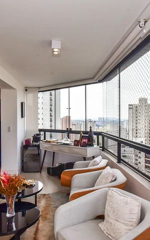 Apartamento à venda com 229m², 4 quartos e 4 vagasVaranda da Sala