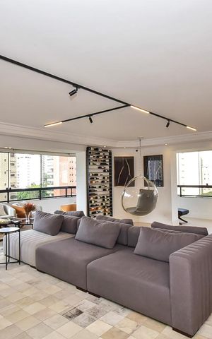Apartamento à venda com 229m², 4 quartos e 4 vagasSala