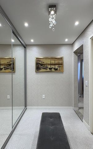 Apartamento à venda com 63m², 2 quartos e 2 vagas Apartamento à venda com 63m², 2 quartos e 2 vagasSuite/ closet