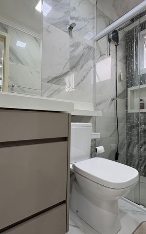 Apartamento à venda com 63m², 2 quartos e 2 vagas Apartamento à venda com 63m², 2 quartos e 2 vagasBanheiro da suíte