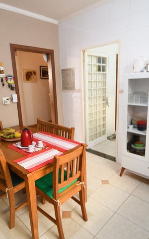 Casa à venda com 230m², 4 quartos e 5 vagasCozinha