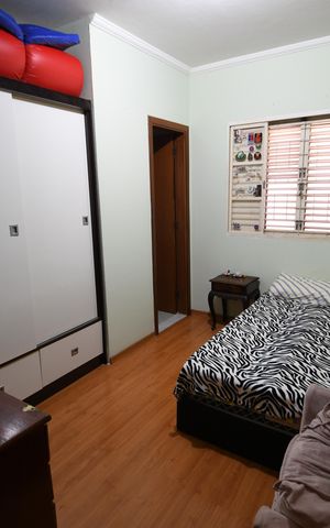Casa à venda com 230m², 4 quartos e 5 vagasSuíte 1