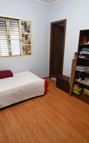 Casa à venda com 230m², 4 quartos e 5 vagasSuíte 2
