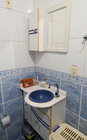 Casa à venda com 230m², 4 quartos e 5 vagasBanheiro Suíte 2