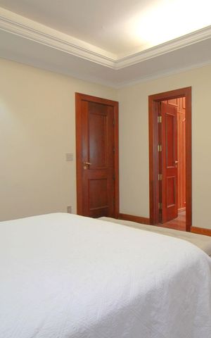 Casa à venda com 445m², 3 quartos e 3 vagasSuíte 2