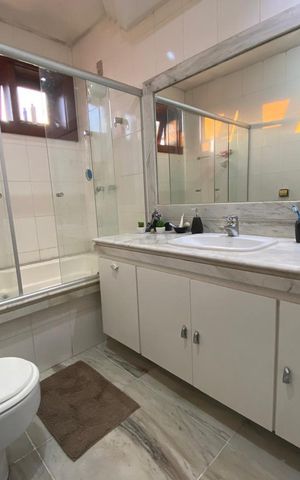 Casa à venda com 445m², 3 quartos e 3 vagas Casa à venda com 445m², 3 quartos e 3 vagasBanheiro da Suíte 3