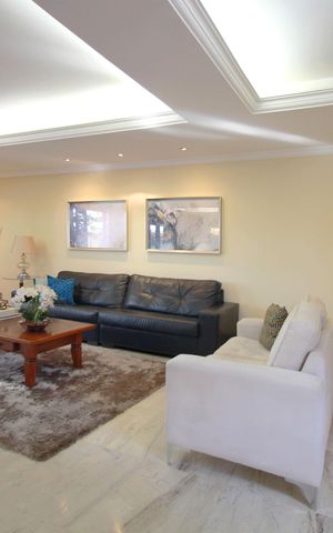 Casa à venda com 445m², 3 quartos e 3 vagasSala