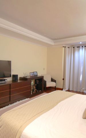 Casa à venda com 445m², 3 quartos e 3 vagasSuíte 1