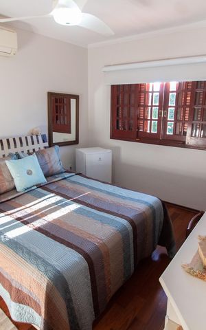 Casa à venda com 284m², 3 quartos e 4 vagas Casa à venda com 284m², 3 quartos e 4 vagasSuíte 2