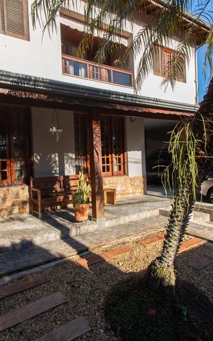 Casa à venda com 284m², 3 quartos e 4 vagas Casa à venda com 284m², 3 quartos e 4 vagasÁrea comum