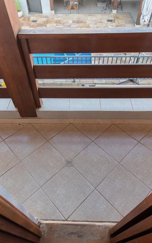 Casa à venda com 284m², 3 quartos e 4 vagas Casa à venda com 284m², 3 quartos e 4 vagasSacada do Quarto 3